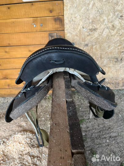 Седло кавалерийское новое