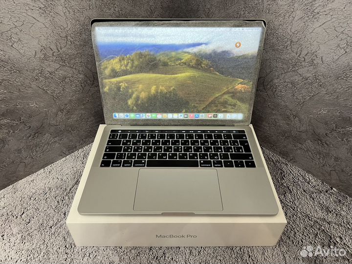 Apple MacBook Pro 13 2019 i5/8/256 touchbar