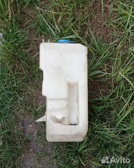 Ауди С4 Большой бачок омывателя
