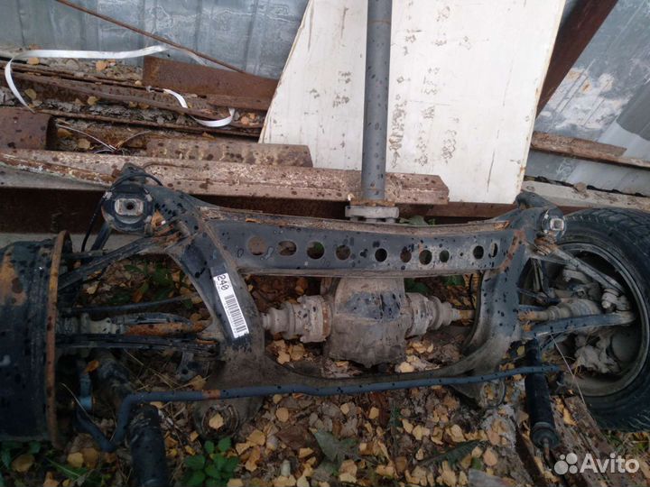 W210 задний редуктор в зборе с подрамником