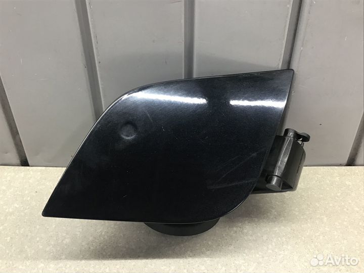 Лючок бензобака Ford Focus III 2011