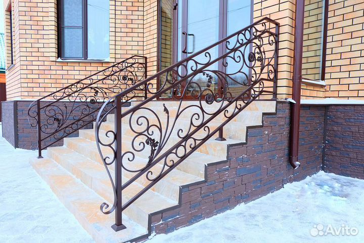 Перила и лестница кованные