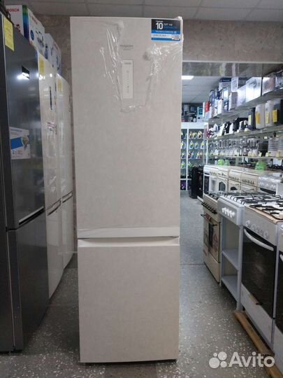 Холодильник новый
