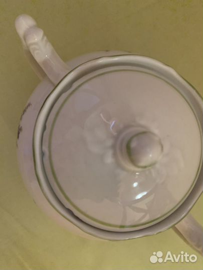 Фарфор на добор чайница,сахарница,солонка,лимоница