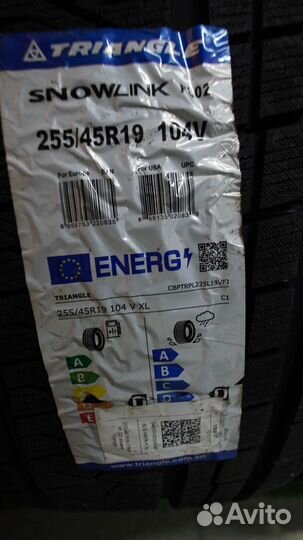 Triangle PL02 255/45 R19 104V