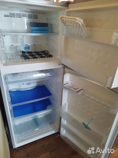 Холодильник бу sharp