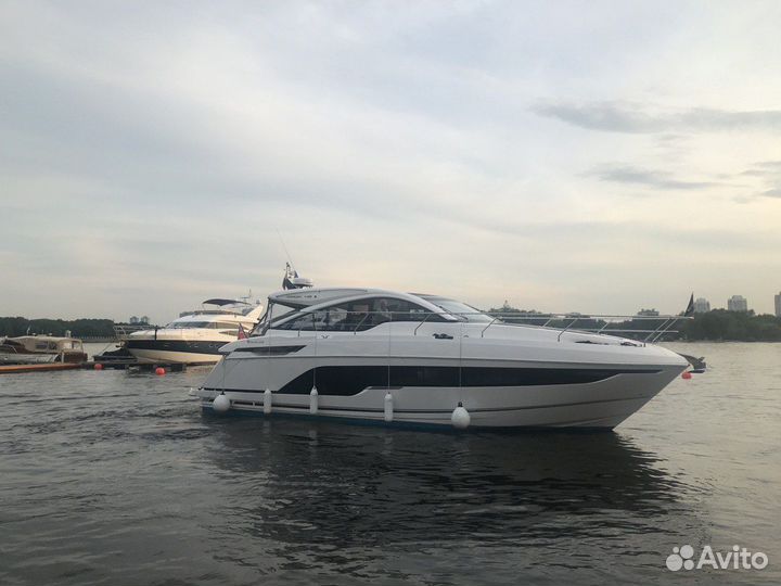 Моторная яхта Fairline Targa 43 Open