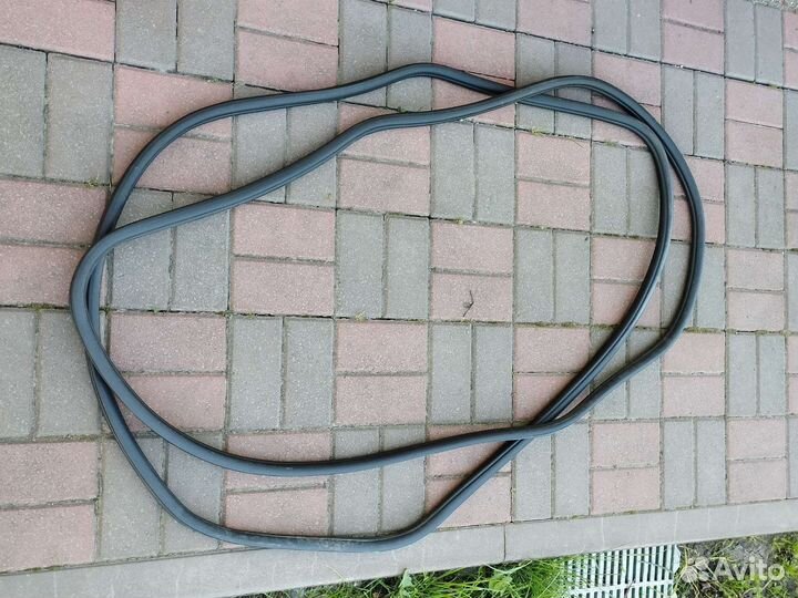 Уплотнитель двери Porsche Cayenne 958