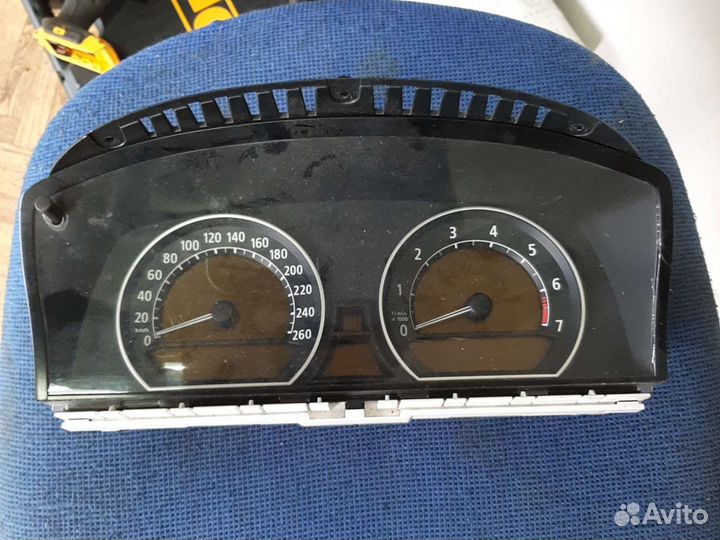 Приборная панель e 65