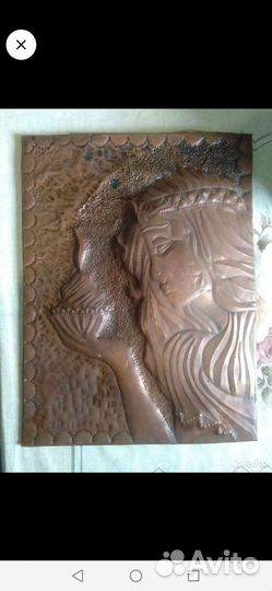 Чеканка девушка