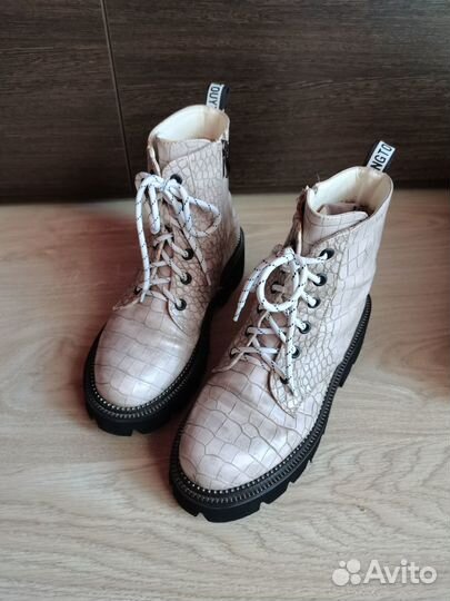 Ботинки женские