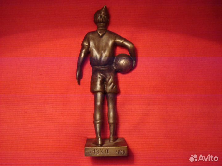 Футболист Пионер Мяч СССР Пилотка Бронза 1969г