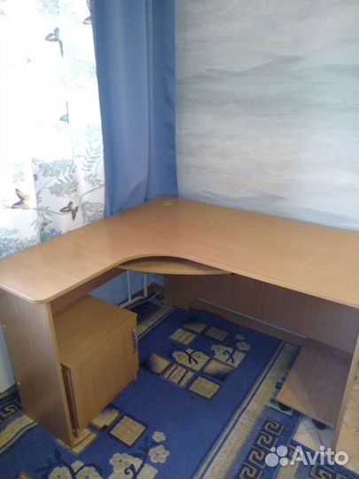 Компьютерный стол