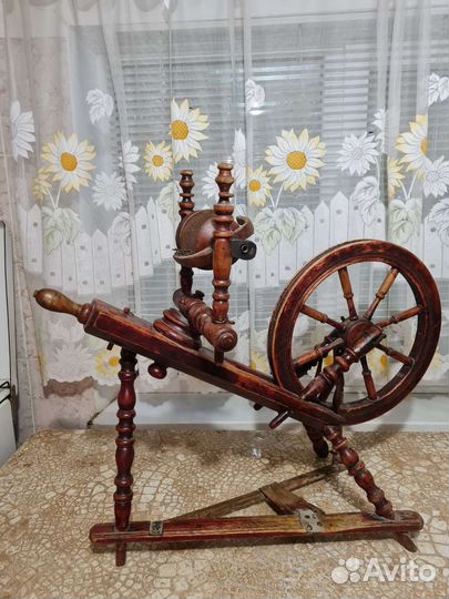 Прялка деревянная старинная
