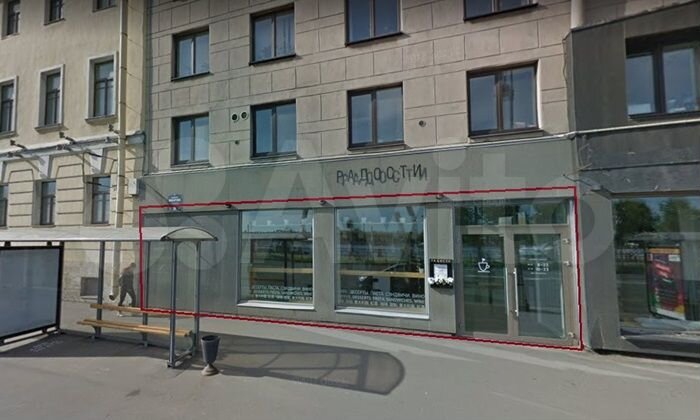 Торговое помещение по адресу наб. Макарова д.26