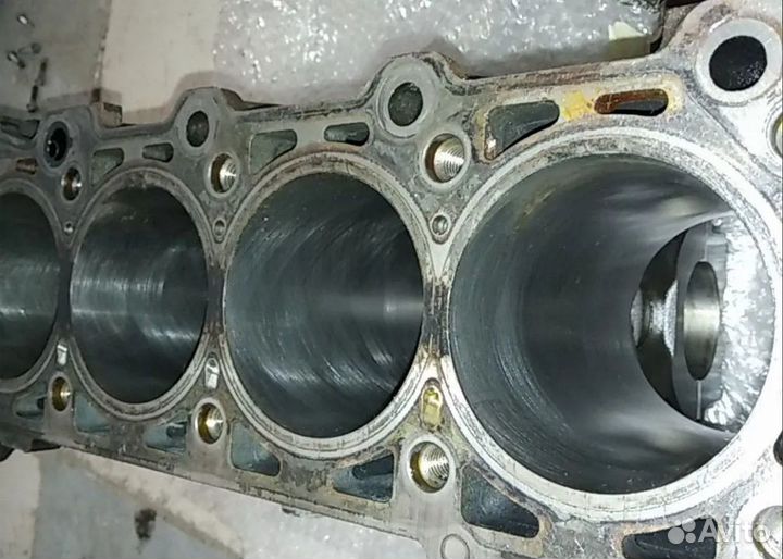 Блок двигателя 646983 2.2 CDi Vito Viano Sprinter