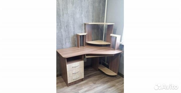 Стол компьютерный Грета 7 Шимо