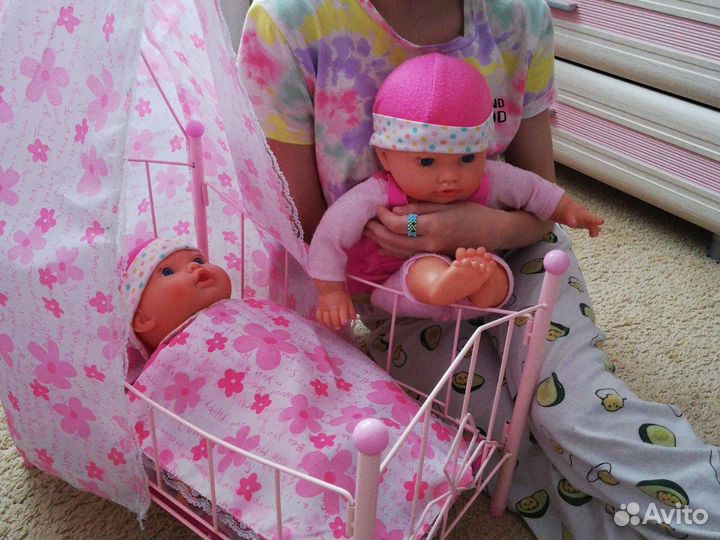 Детская кроватка для кукол