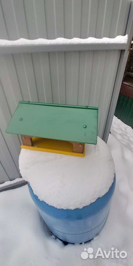 Кормушка для птиц из дерева