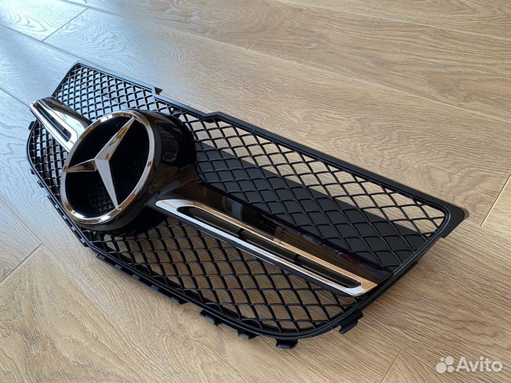 Решетка радиатора AMG63 Mercedes GLK X204 Diamond