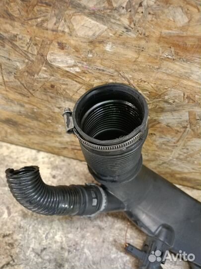 Патрубок воздушного фильтра BMW 3 E92 3.0T N54B30A