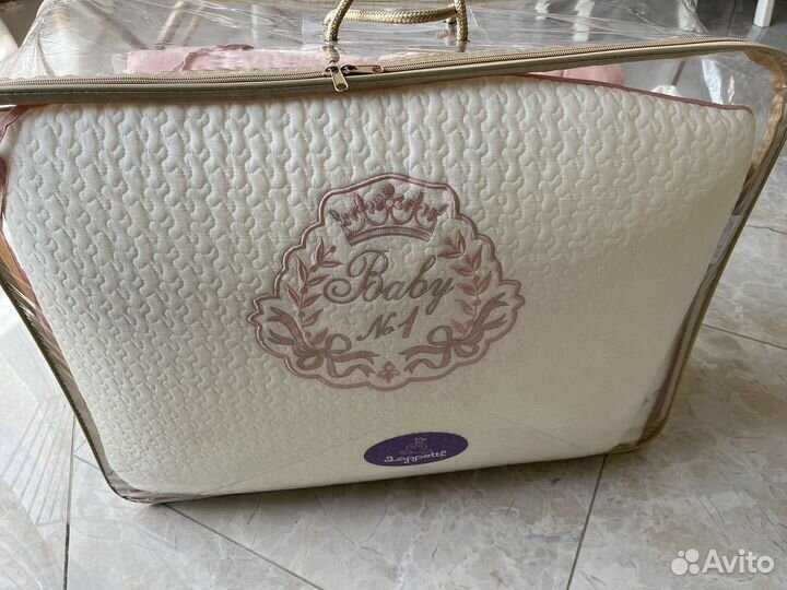 Бортики и постельное белье в кроватку