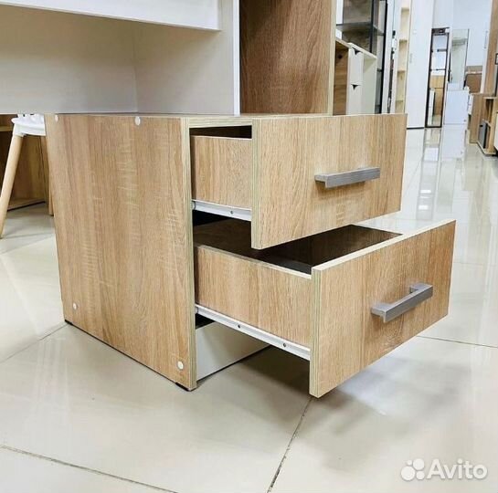 Компьютерный стол № 2 (новый )