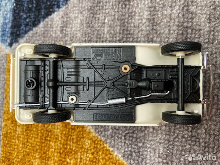 Модель автомобиля газ 11-73 1/43 Deagostini