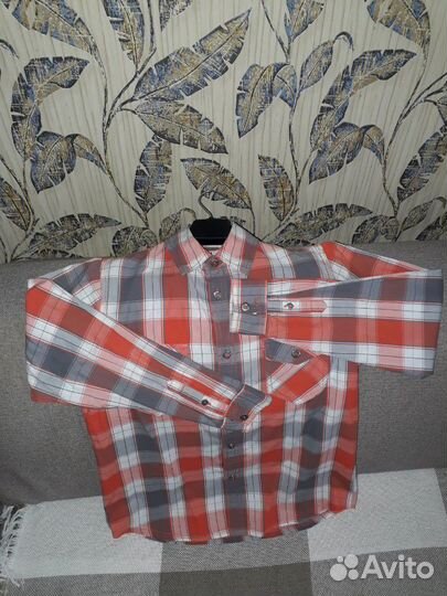 Продам рубашку на мальчика