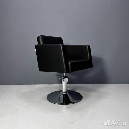 Парикмахерское кресло корнет классик