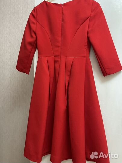 Платье красное