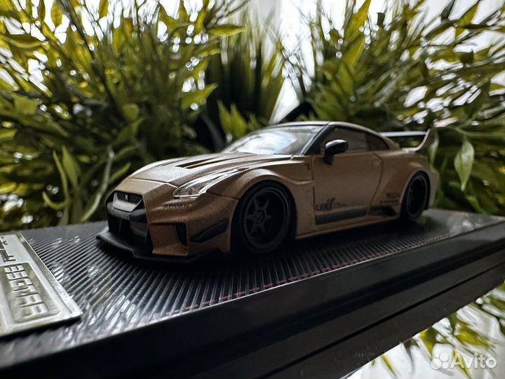 Машинка 1:64 Nissan GT-R (R35) Ignition Model