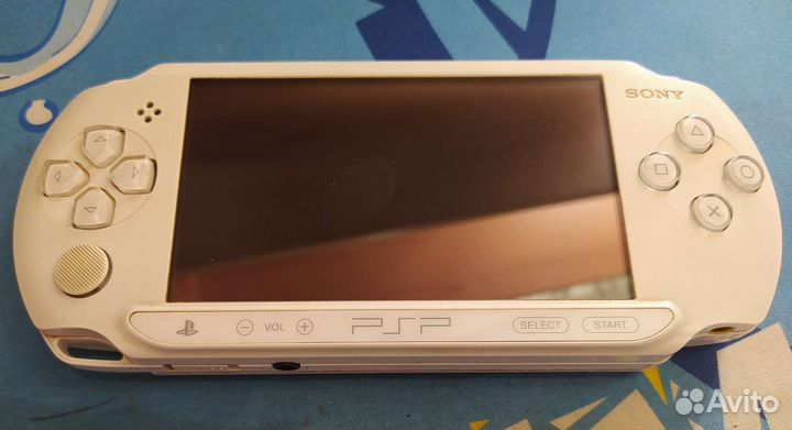 Sony PSP-E1008 (Street) + 8 GB + Прошивка
