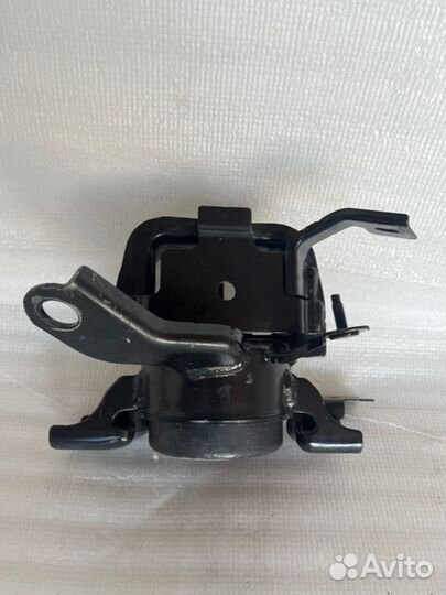 Подушка двигателя правая Toyota Camry V70/V75