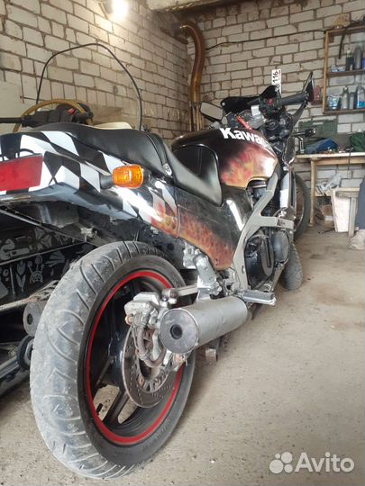 Kawasaki gpz400r