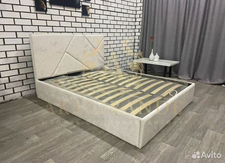 Кровать двуспальная