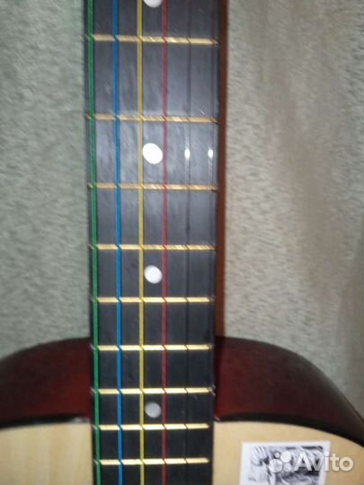 Акустическая гитара