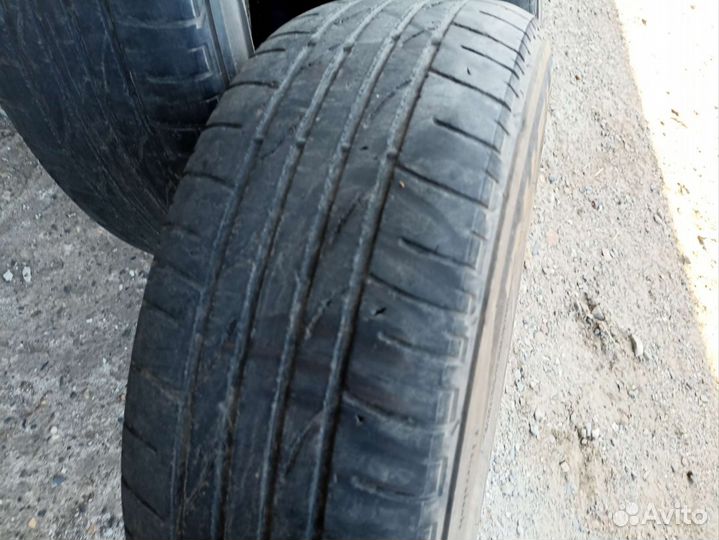 Bridgestone Dueler H/P Sport 215/65 R16