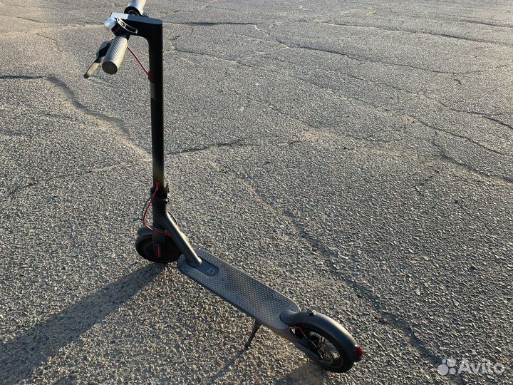 Электросамокат Xiaomi Mijia Electric Scooter M365