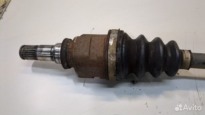 Полуось Toyota Yaris, 2012