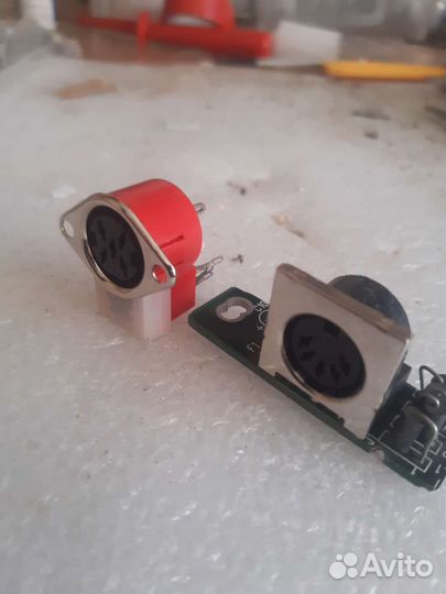 Гнездо для штекера 5DIN