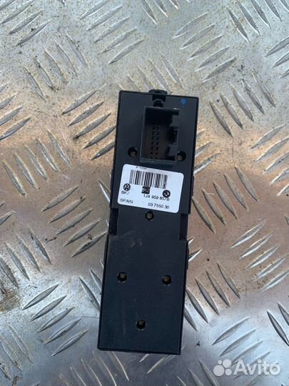 Кнопка стеклоподъемника 1J4 959 857 B