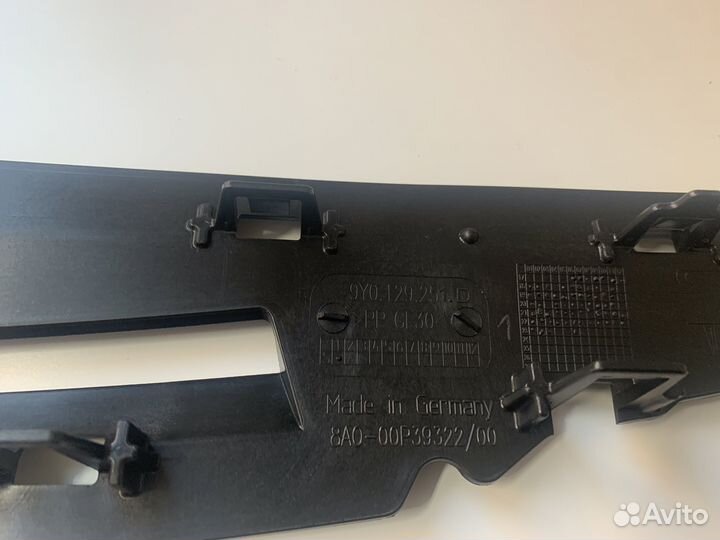 Воздуховод радиатора верхний Порше Кайен E3