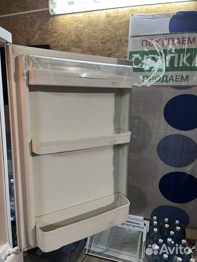 Холодильник indesit