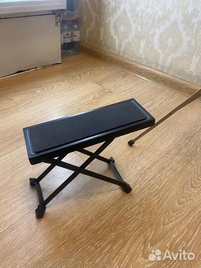 Пюпитр для нот с подставкой для ног