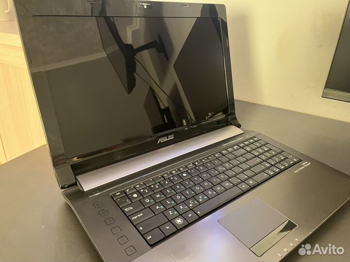 Ноутбук asus