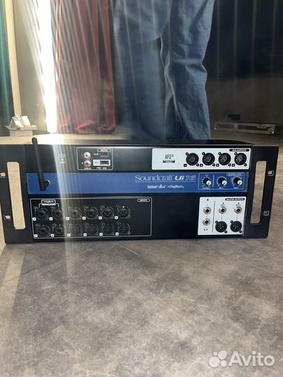 Цифровой микшерный пульт soundcraft ui16