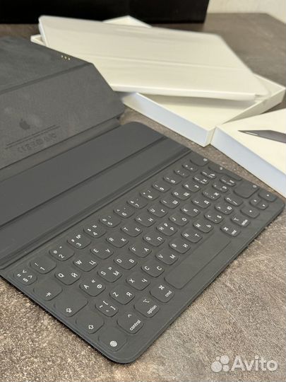 Apple iPad Pro SMART Keyboard Folio (11-inch)