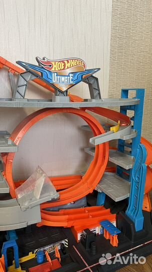 Трек Мега гараж Хот вилс