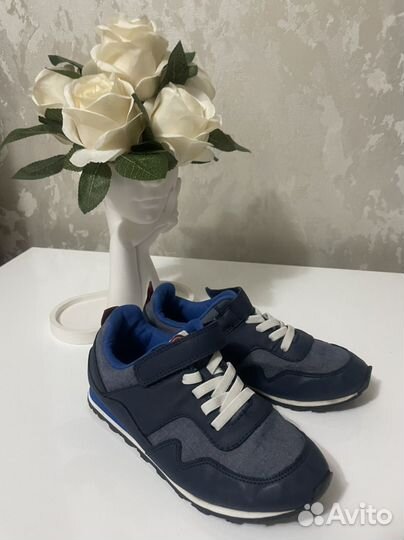 Кроссовки детские